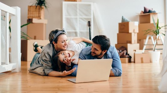 familie-29-umzug-haus-wohnung-kartons-18